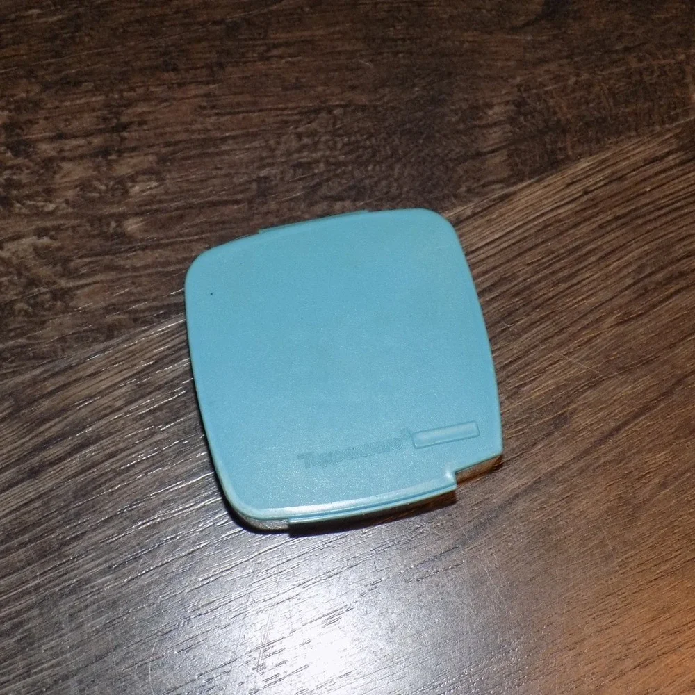 Vtg Tupperware‎ Light Blue Small Square Food Storage Container Lid Only